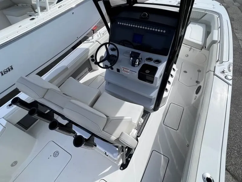 Slide: The Image of World Cat 260CC 2023 - 10