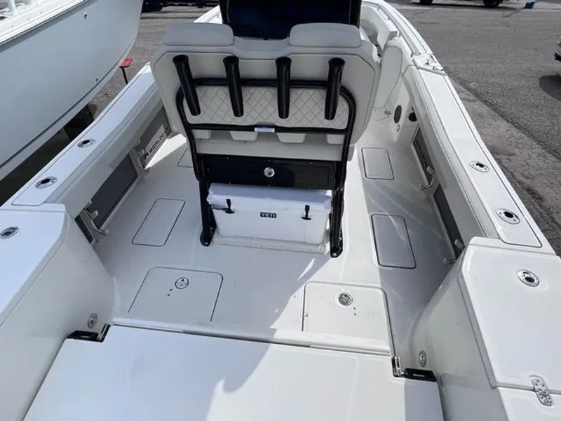 Slide: The Image of World Cat 260CC 2023 - 13