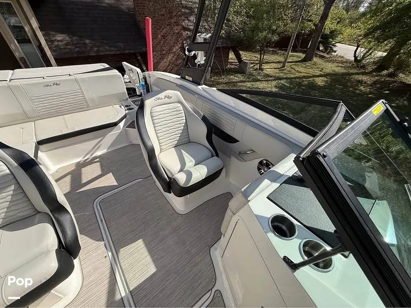 Slide: The Image of Sea Ray SPX210 2022 - 16370634