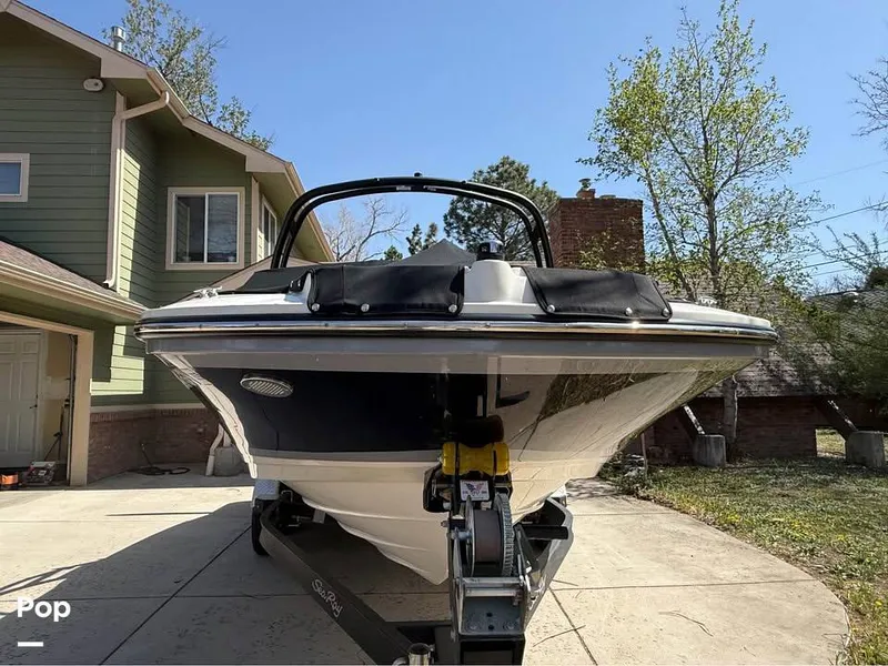 Slide: The Image of Sea Ray SPX210 2022 - 16370638