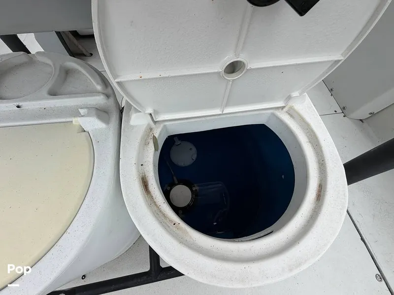 Slide: The Image of Boston Whaler Guardian 250 1992 - 16394303