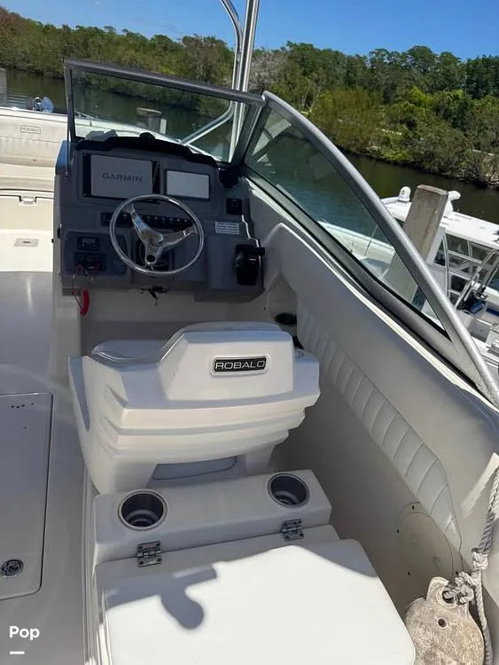 Slide: The Image of Robalo 247 2014 - 16371275