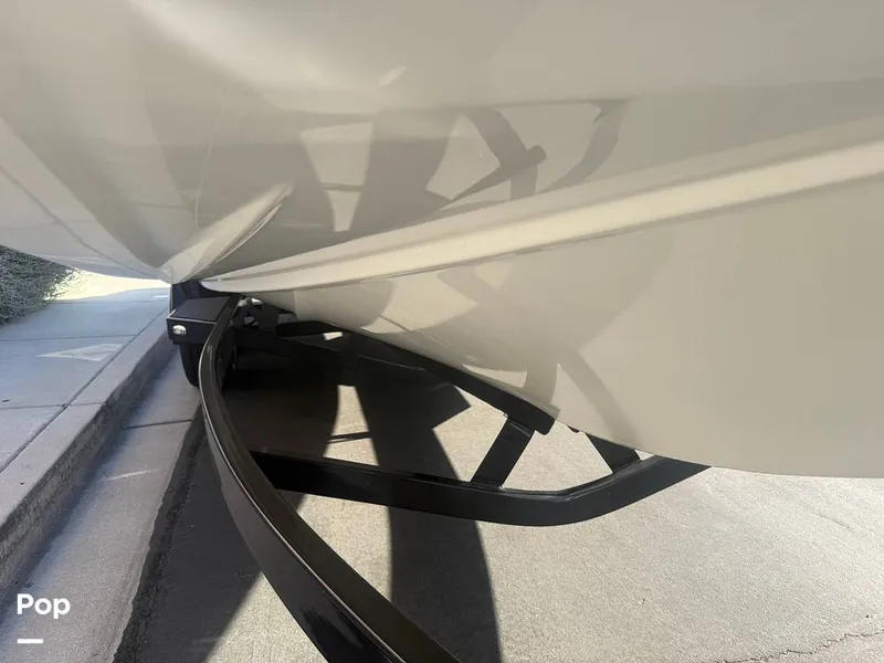Slide: The Image of starboard Hull - 16595130