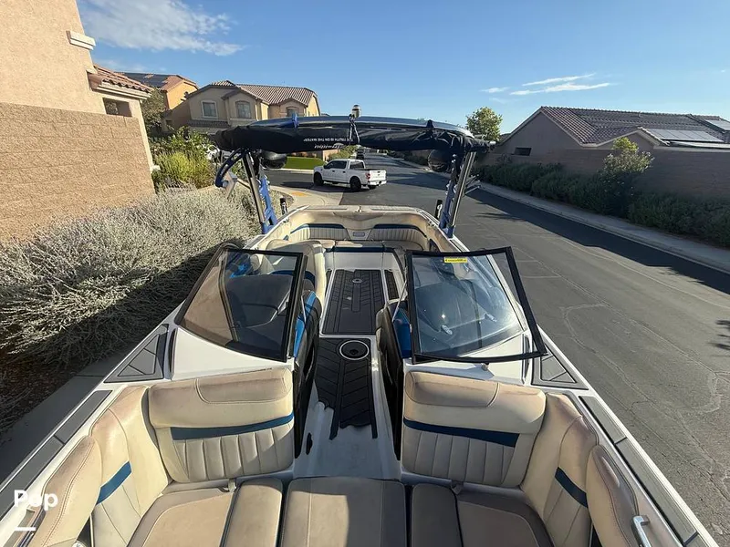 Slide: The Image of Malibu 24MXZ 2014 - 16595125