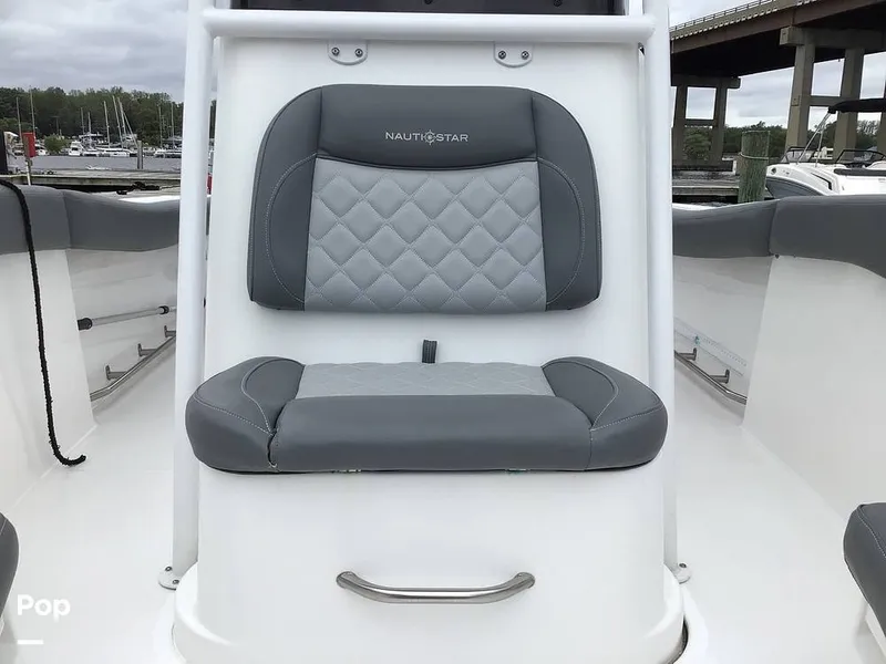 Slide: The Image of NauticStar 22L 2024 - 16783056
