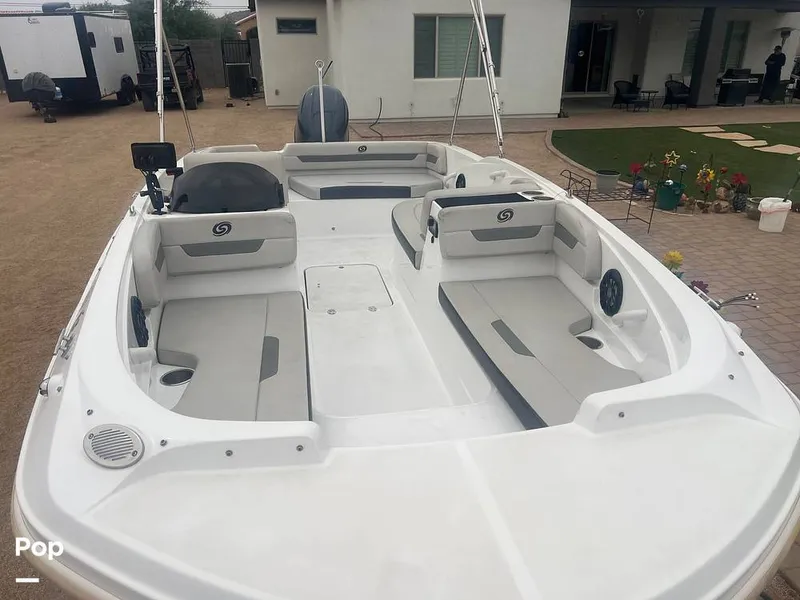 Slide: The Image of Hurricane Sundeck Sport 185 2022 - 16391473