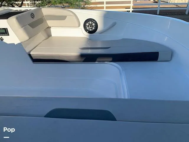 Slide: The Image of Hurricane Sundeck Sport 185 2022 - 16375837