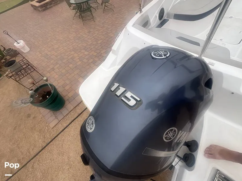 Slide: The Image of Hurricane Sundeck Sport 185 2022 - 16391488