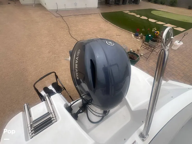 Slide: The Image of Hurricane Sundeck Sport 185 2022 - 16391489