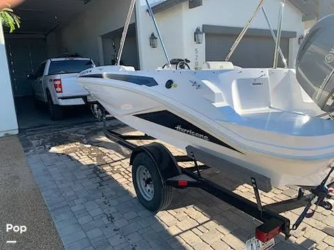 Slide: The Image of Hurricane Sundeck Sport 185 2022 - 16375838