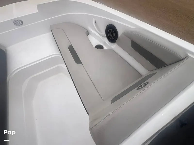 Slide: The Image of Hurricane Sundeck Sport 185 2022 - 16391494