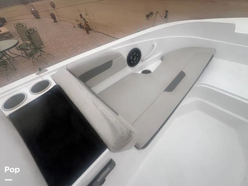 Slide: The Image of Hurricane Sundeck Sport 185 2022 - 16391495