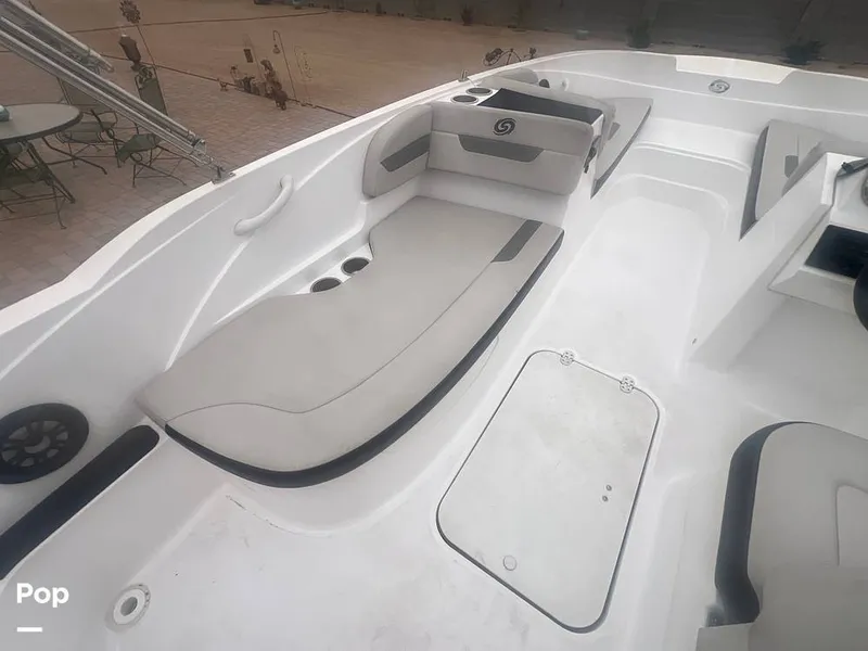 Slide: The Image of Hurricane Sundeck Sport 185 2022 - 16391499