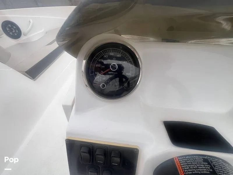 Slide: The Image of Hurricane Sundeck Sport 185 2022 - 16391506