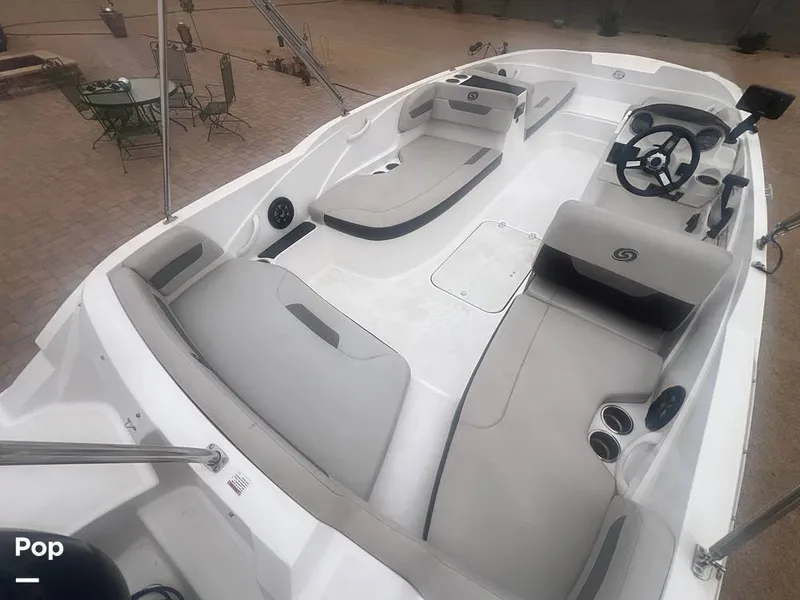 Slide: The Image of Hurricane Sundeck Sport 185 2022 - 16391510