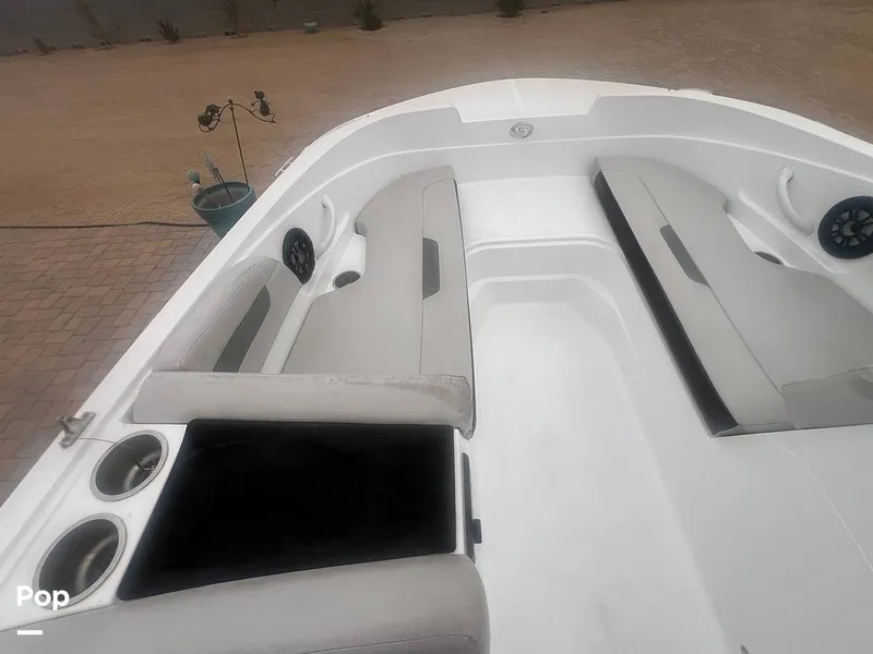 Slide: The Image of Hurricane Sundeck Sport 185 2022 - 16391511