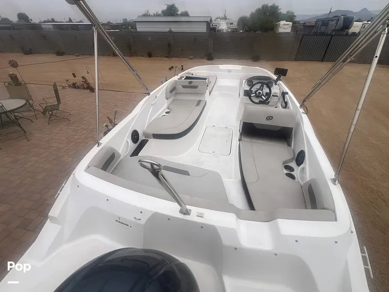 Slide: The Image of Hurricane Sundeck Sport 185 2022 - 16391512