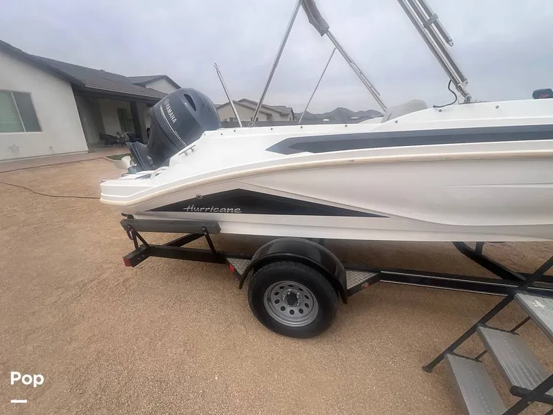 Slide: The Image of Hurricane Sundeck Sport 185 2022 - 16391516
