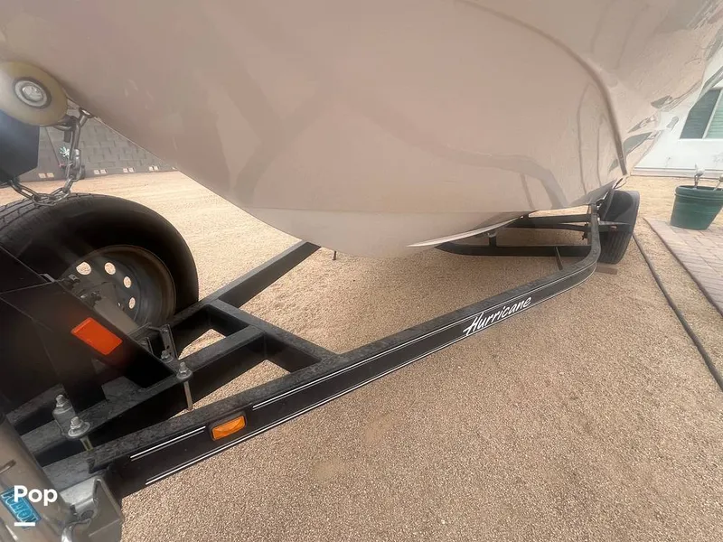 Slide: The Image of Hurricane Sundeck Sport 185 2022 - 16391523