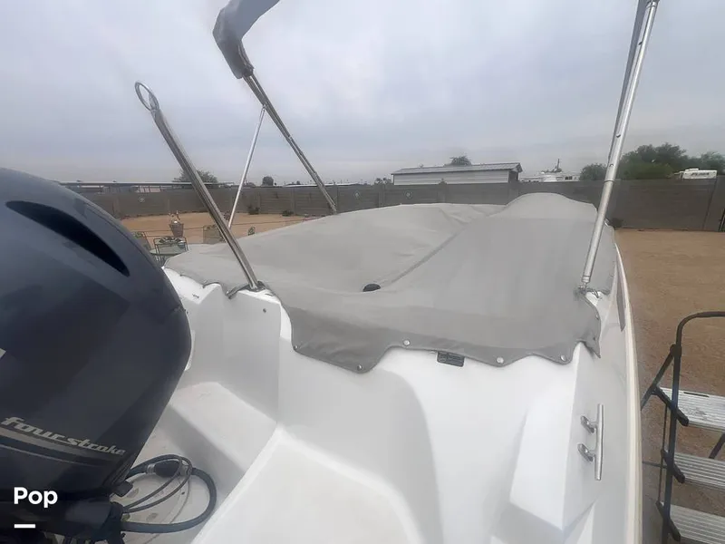 Slide: The Image of Hurricane Sundeck Sport 185 2022 - 16391536