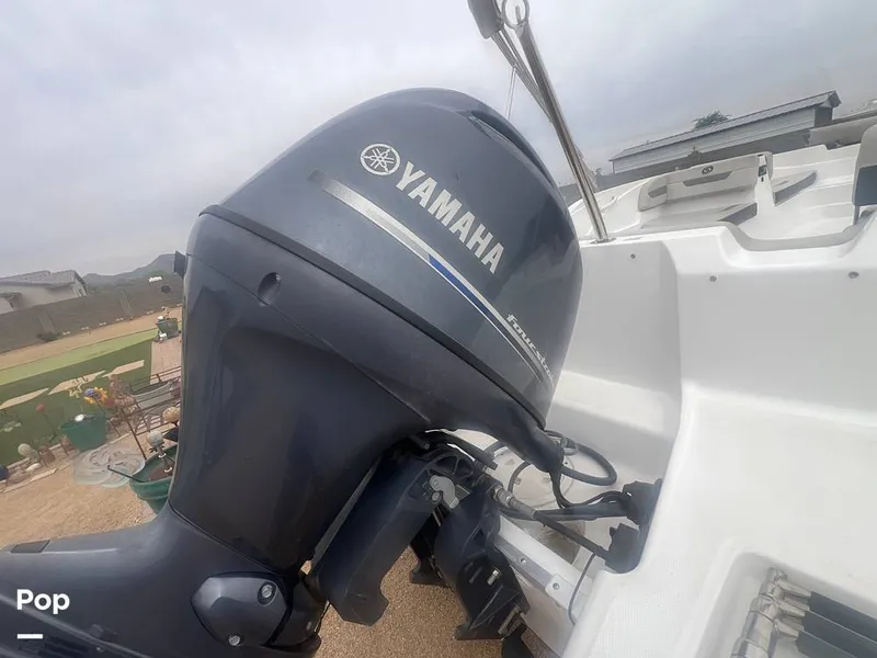 Slide: The Image of Hurricane Sundeck Sport 185 2022 - 16391537
