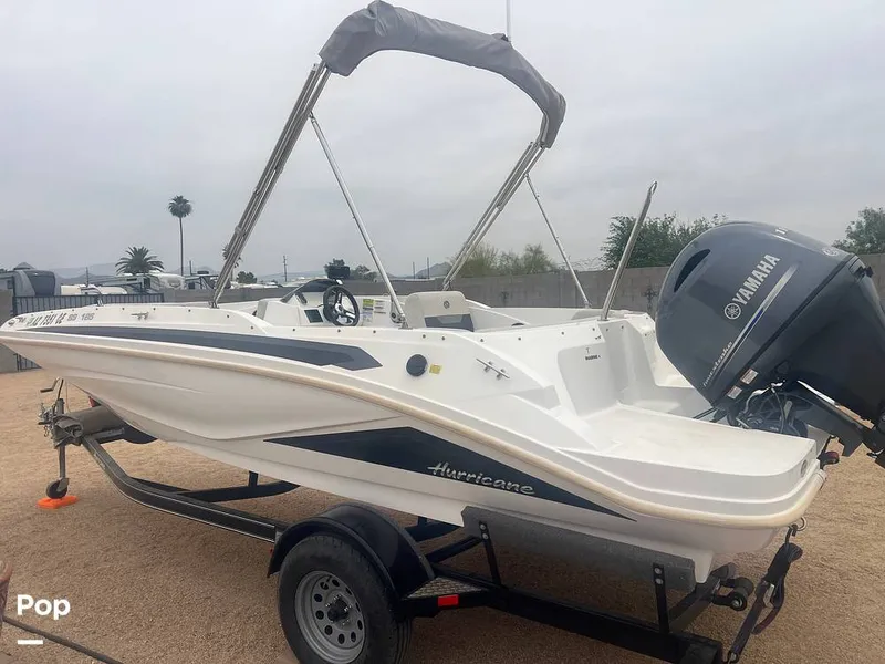 Slide: The Image of Hurricane Sundeck Sport 185 2022 - 16391471