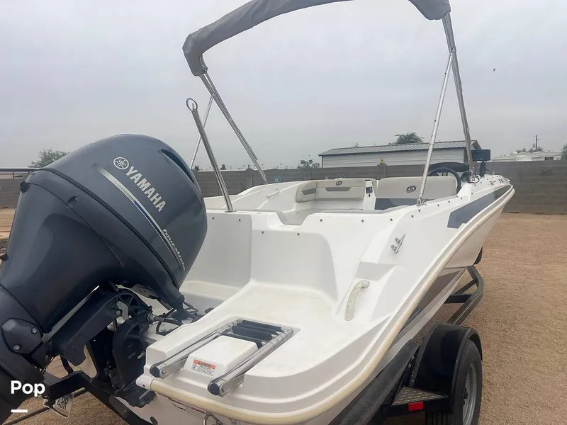 Slide: The Image of Hurricane Sundeck Sport 185 2022 - 16391472