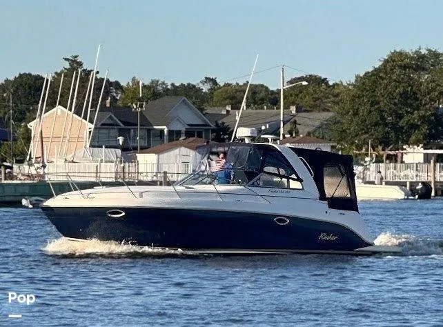 The Image of Rinker 320 Fiesta Vee 2005 - 16385248