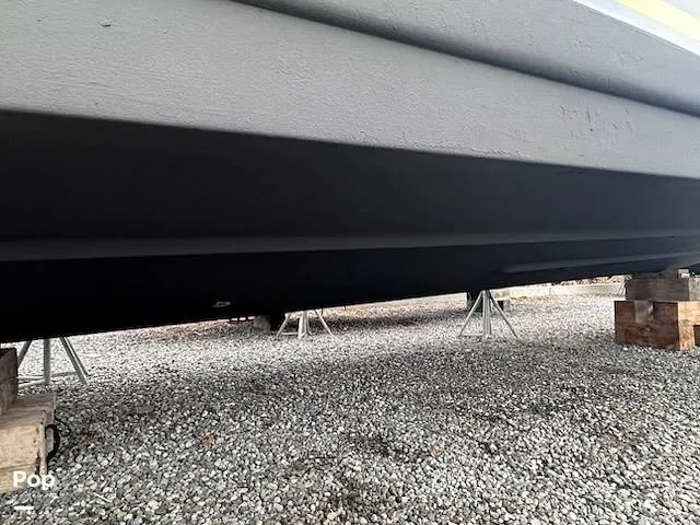 Slide: The Image of Rinker 320 Fiesta Vee 2005 - 16406925