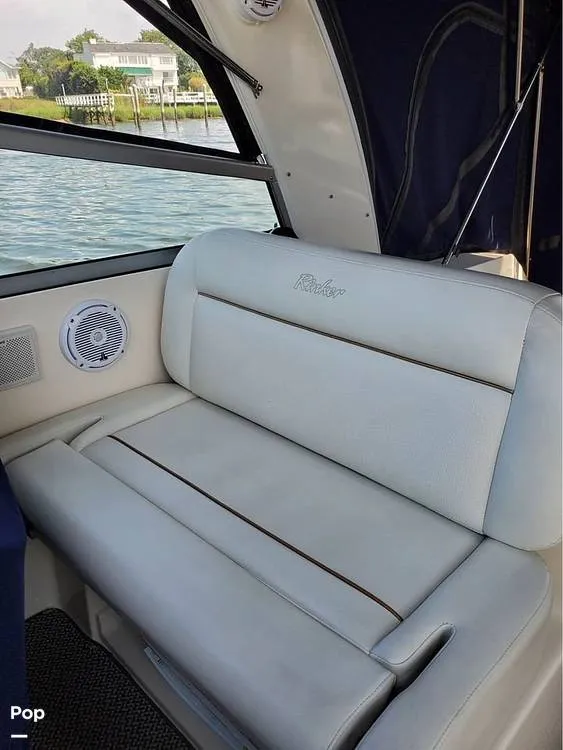 Slide: The Image of Rinker 320 Fiesta Vee 2005 - 16385238