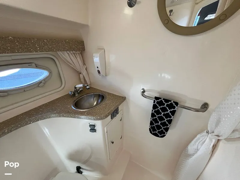 Slide: The Image of Rinker 320 Fiesta Vee 2005 - 16457224