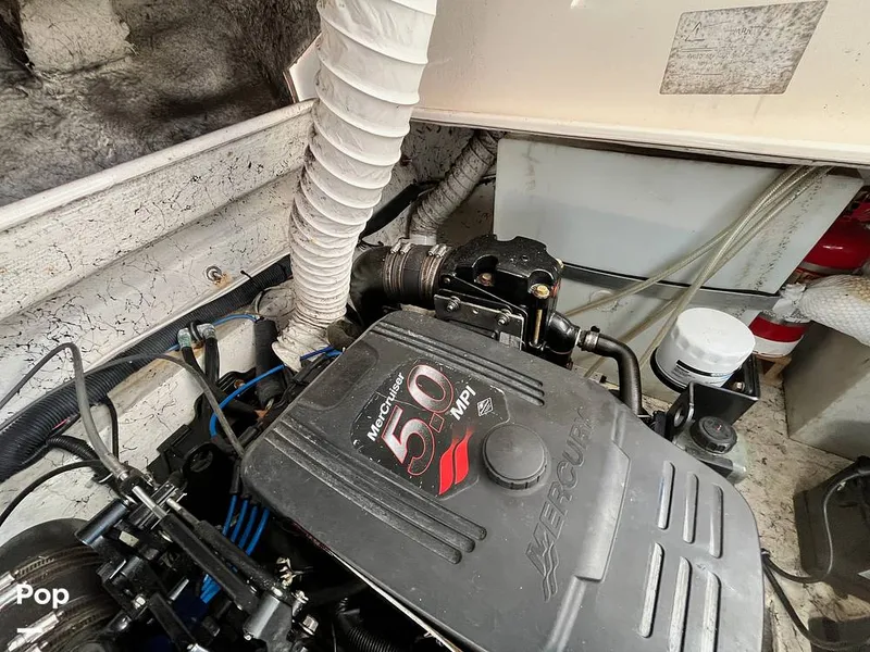 Slide: The Image of Rinker 320 Fiesta Vee 2005 - 16457159