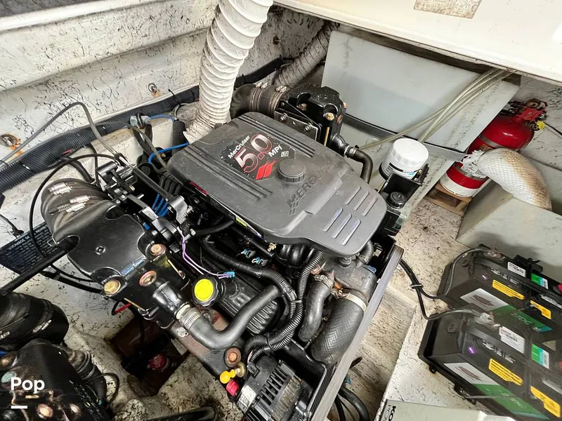 Slide: The Image of Rinker 320 Fiesta Vee 2005 - 16457166