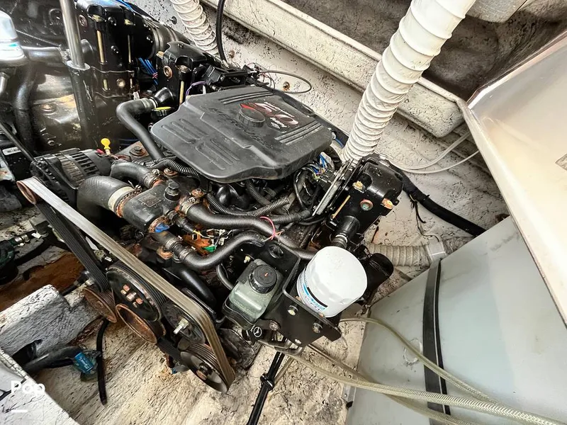 Slide: The Image of Rinker 320 Fiesta Vee 2005 - 16457167