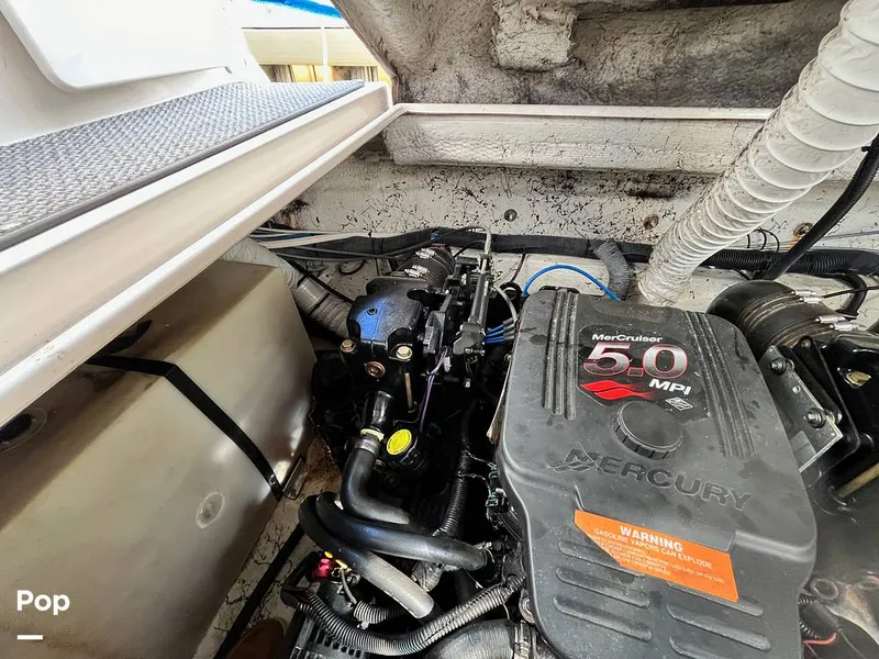 Slide: The Image of Rinker 320 Fiesta Vee 2005 - 16457172
