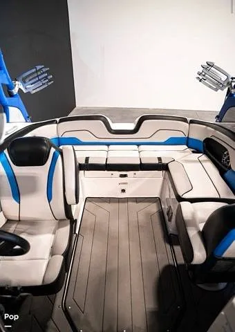 Slide: The Image of Yamaha 212X 2019 - 16375775