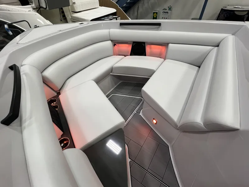 Slide: The Image of Aviara AV32 2024 - 6