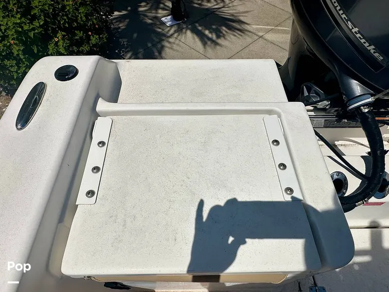 Slide: The Image of Transom Fold Away Seat - 16391576