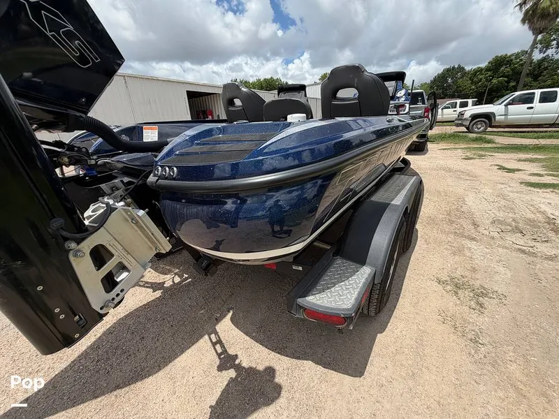 Slide: The Image of Nitro Z20 Pro 2021 - 16492871