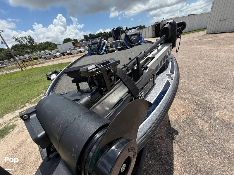 Slide: The Image of Nitro Z20 Pro 2021 - 16492897