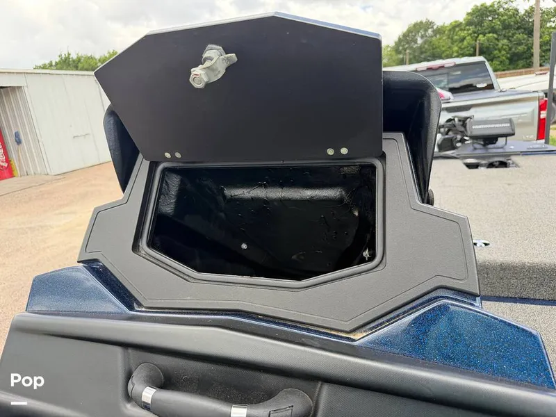 Slide: The Image of Glove Box - 16492921