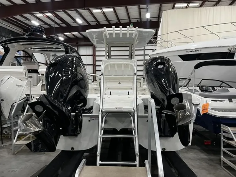 Slide: The Image of World Cat 235CC 2023 - 9