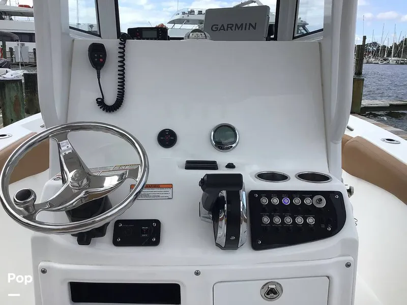 Slide: The Image of NauticStar 242 OSL 2025 - 16783190
