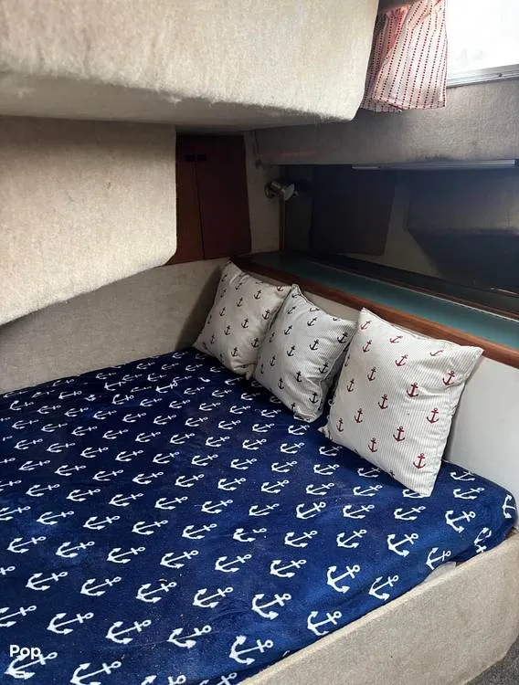 Slide: The Image of Bayliner 3888 FlyBridge DoubleCabin TwinDiesel Motor Yacht 1989 - 16382523