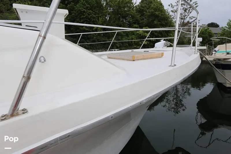 Slide: The Image of Bayliner 4788 Motoryacht 1995 - 16445791