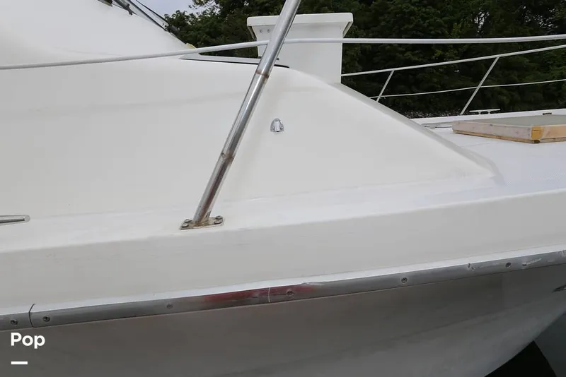 Slide: The Image of Bayliner 4788 Motoryacht 1995 - 16445792