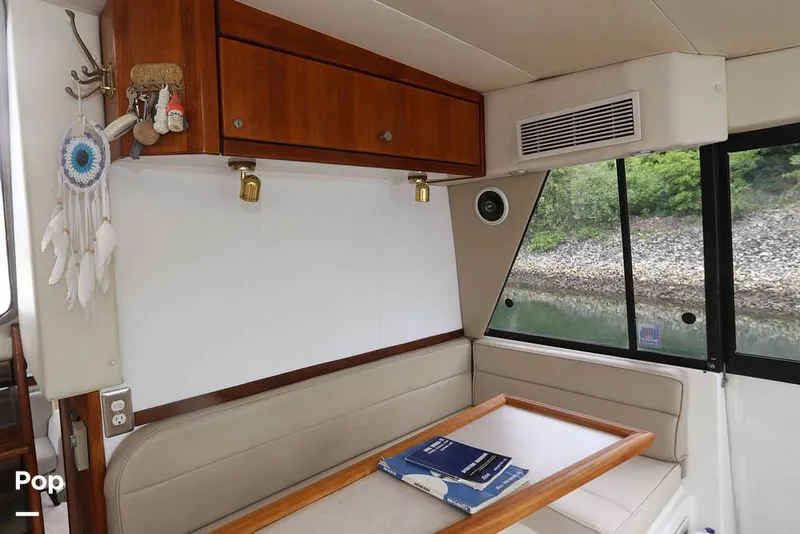Slide: The Image of Bayliner 4788 Motoryacht 1995 - 16445794