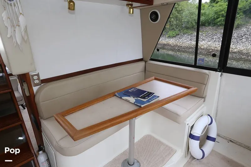 Slide: The Image of Bayliner 4788 Motoryacht 1995 - 16445795
