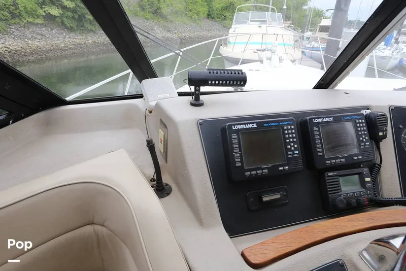 Slide: The Image of Bayliner 4788 Motoryacht 1995 - 16445807