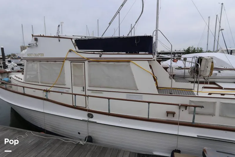 Slide: The Image of Bayliner 4788 Motoryacht 1995 - 16445811